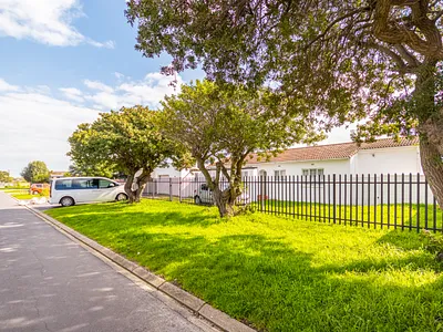 3 Bedroom House To Rent in Blouberg - 4lUA.webp
