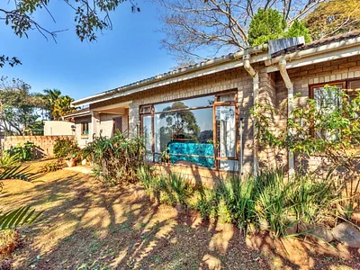 3 Bedroom House For Sale in Hillcrest - Y4dw.webp