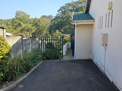 1 Bedroom Apartment To Rent in Durban - img