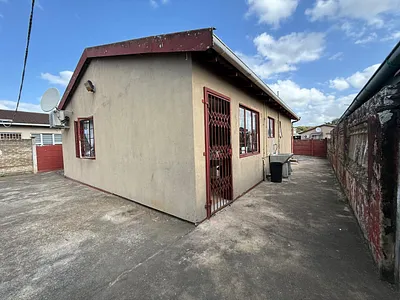 3 Bedroom House For Sale in Richards Bay - MJoQ.webp