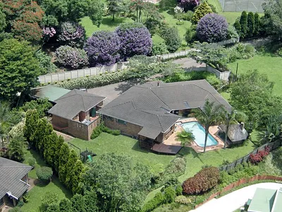 5 Bedroom House For Sale in Kloof - yTGh.webp