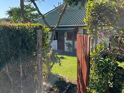 4 Bedroom House For Sale in Kei Mouth - img