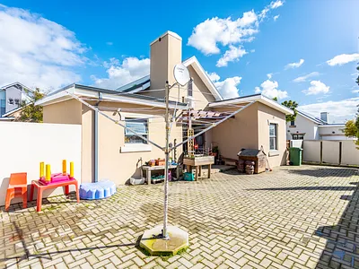 3 Bedroom House For Sale in Kraaifontein - 7xeh.webp