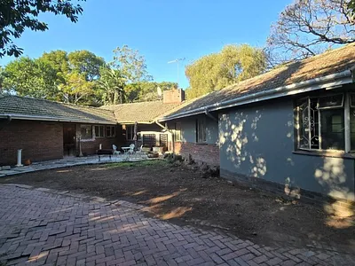 4 Bedroom House For Sale in Pinetown - img
