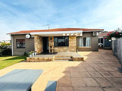 4 Bedroom House For Sale in Durban - xTyS.webp
