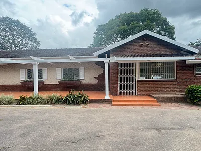 5 Bedroom Townhouse For Sale in Durban - QRNm.webp