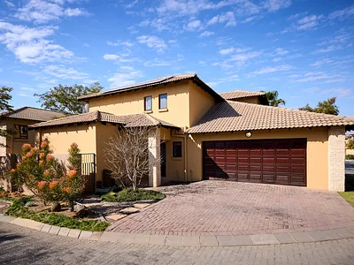 4 Bedroom House For Sale in Midrand - KoTI.webp