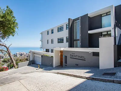 2 Bedroom Apartment For Sale in Cape Town - 6qZU.webp