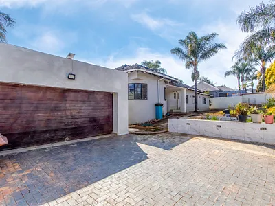 4 Bedroom House For Sale in Johannesburg - bqwl.webp