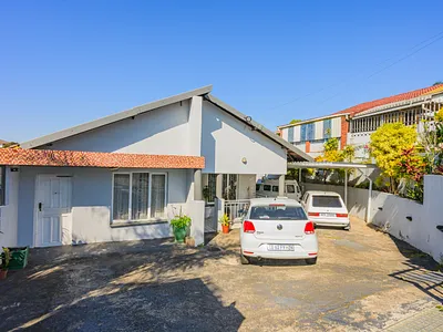 4 Bedroom House For Sale in Durban - PUml.webp