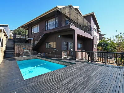 6 Bedroom House For Sale in Durban - e48y.webp