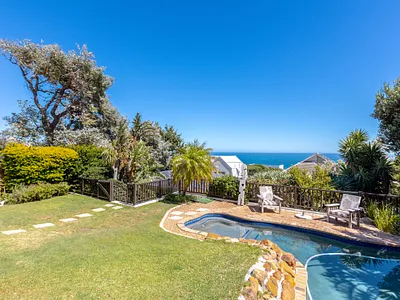 5 Bedroom House For Sale in Cape Town - 5je2.webp