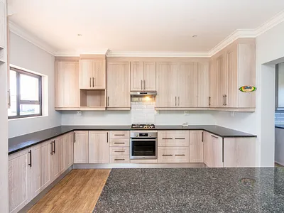 3 Bedroom House For Sale in Langebaan - kpji.webp