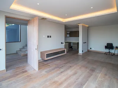 5 Bedroom House For Sale in Umhlanga - Kff5.webp