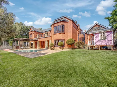 5 Bedroom House For Sale in Sandton - ONRm.webp