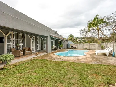 4 Bedroom House For Sale in Durban North - hzdO.webp
