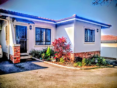 3 Bedroom Townhouse For Sale in Durban - vS7m.webp