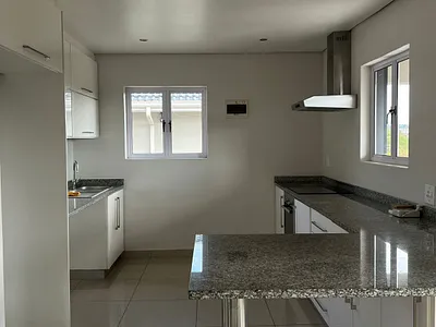 3 Bedroom Townhouse To Rent in Durban - img