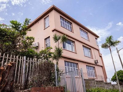 2 Bedroom Apartment For Sale in Durban - img