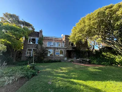 4 Bedroom House For Sale in Port Alfred - HZSp.webp