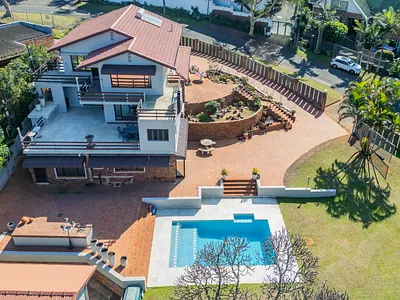 4.5 Bedroom House For Sale in Durban North - lScw.webp