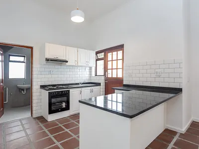2 Bedroom House To Rent in Cape Town - xuHT.webp