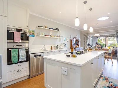 4 Bedroom House For Sale in Cape Town - img