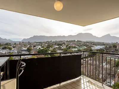 2 Bedroom Apartment For Sale in Cape Town - img