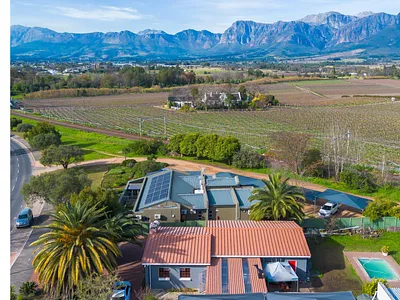 4 Bedroom House For Sale in Paarl - pyOK.webp