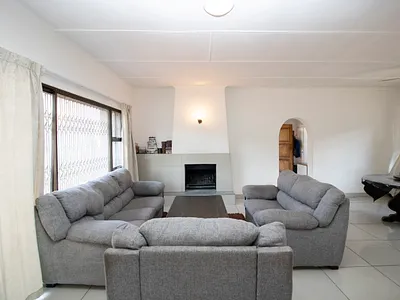 4 Bedroom House For Sale in Randburg - ngfA.webp