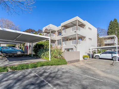 2 Bedroom Apartment For Sale in Johannesburg - img