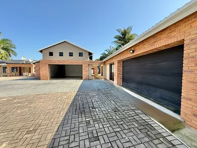 4 Bedroom House For Sale in Richards Bay - YaO6.webp