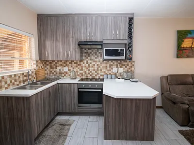 2 Bedroom Apartment For Sale in Roodepoort - YATP.webp