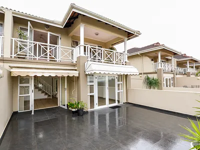 3 Bedroom Apartment For Sale in Durban North - 7xKx.webp