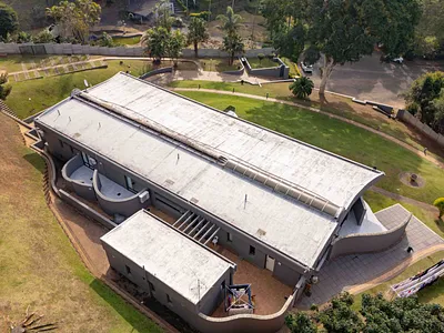 5 Bedroom House For Sale in Pinetown - Zlo7.webp