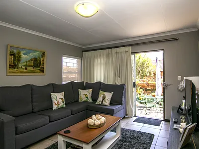 2 Bedroom Townhouse For Sale in Roodepoort - xJC8.webp
