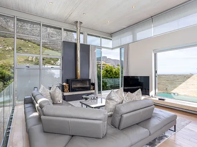 3 Bedroom House For Sale in Cape Town - img
