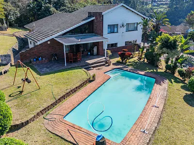 4 Bedroom House For Sale in Pinetown - c2e4.webp