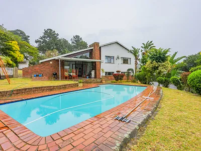 4 Bedroom House For Sale in Pinetown - vD0j.webp