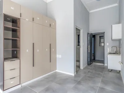 1 Bedroom Apartment To Rent in Sandton - uEYl.webp