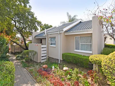 2 Bedroom Townhouse For Sale in Sandton - oiLH.webp