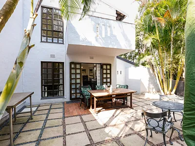 2 Bedroom Apartment For Sale in Umhlanga - 4rz0.webp