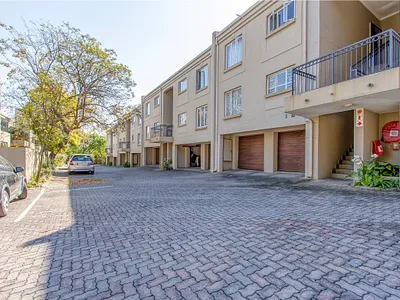2 Bedroom Apartment To Rent in Sandton - ysMM.webp