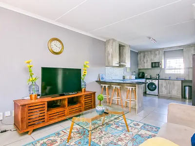 2 Bedroom Apartment To Rent in Sandton - bHWZ.webp
