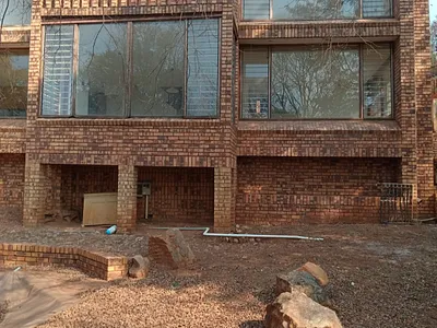 5 Bedroom House For Sale in Pretoria - O1LT.webp