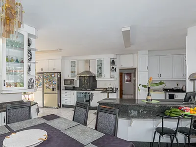 4 Bedroom House For Sale in Johannesburg - h2iN.webp