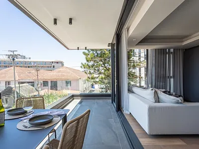 2 Bedroom Apartment For Sale in Cape Town - CKHj.webp