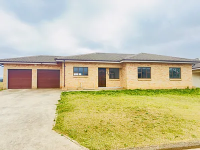 4 Bedroom Townhouse To Rent in Pietermaritzburg - OLIQ.webp