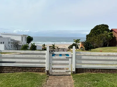 4 Bedroom House For Sale in Cintsa - paqj.webp
