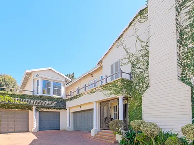 5 Bedroom House For Sale in Johannesburg - P57g.webp